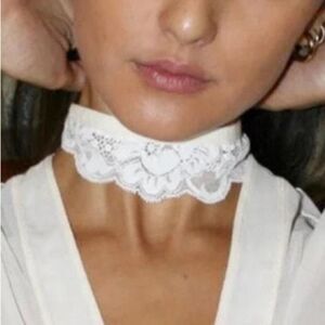NWT Free People We are HAH All Choked Up Choker Size L Lace Garter White/Cream